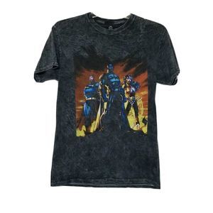 DC Comics Gray T Shirt ~ Sz M ~ Short Sleeve ~ Wonder Woman, Batman, Superman